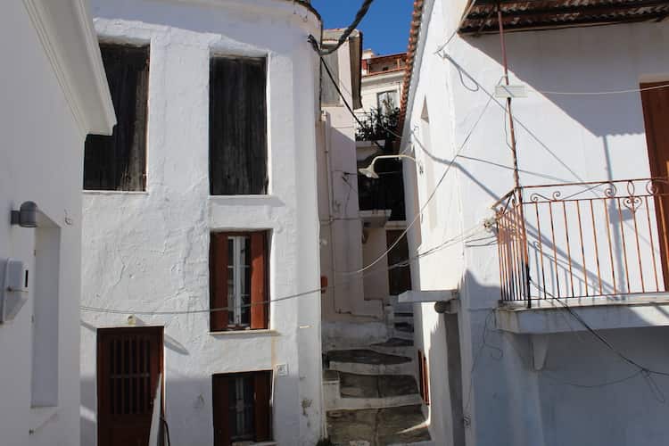 Traditional Skopelos Town House - Centrally Located - 1-Topos Real Estate