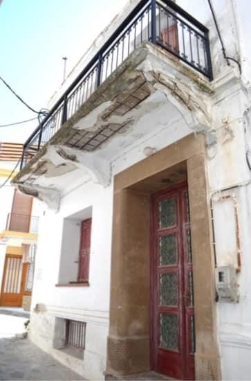 A Traditional Skopelos Town House - Waiting for Renovation - 1- Topos Real Estate