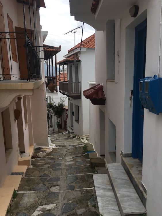 Old Town House - Quiet Residential Area-1-Topos Real Estate