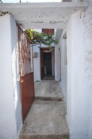 Skopelos Town House - Character - Needs Renovation-2-Topos Real Estate - 32558