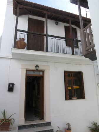 Skopelos Town House - Easy Walking Distance - 2-Topos Real Estate - 32656