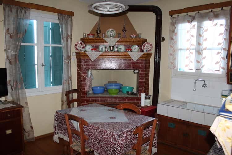 Traditional House - Residential with Panoramic Views-7-Topos Real Estate
