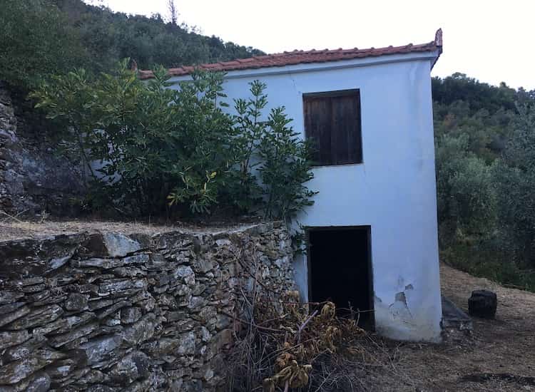 Old Farm House for Sale-Topos Real Estate_10