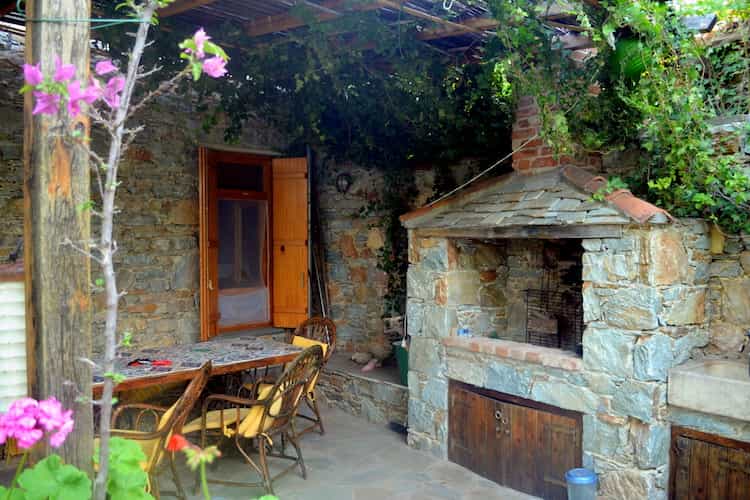 Two-storey Villa on a peaceful area overlooking Skopelos_TOPOSREALESTATE_3