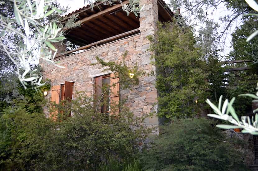 Two-storey Villa on a peaceful area overlooking Skopelos_TOPOSREALESTATE_6