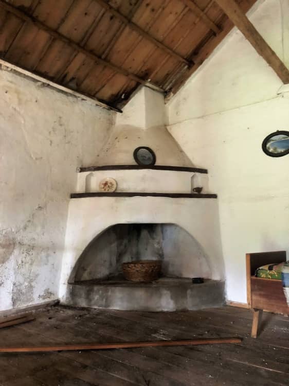 Old Farmhouse on Olive Grove with Sea Views_ToposRealEstate_32071_00004