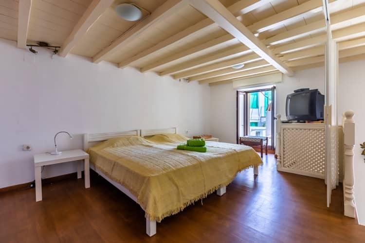 Spacious House in the centre of Skopelos Town_ToposRealEstate_32077_00002