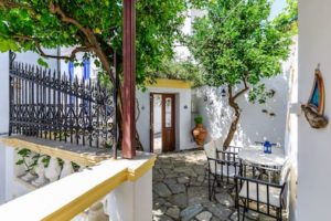 Spacious House in the centre of Skopelos Town