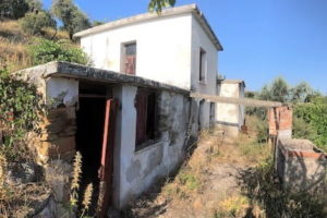 Farm House with Large Plot Land - Great Views