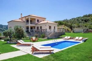 A luxurious Villa across Skopelos Town